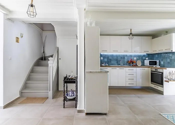 The Lovely Gem Case de vacanță